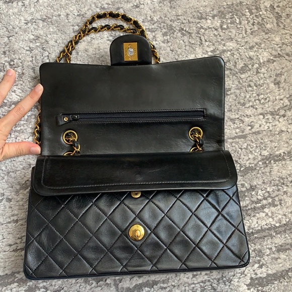 ✨ SOLD ✨ Chanel medium classic flap - Picture 5 of 16